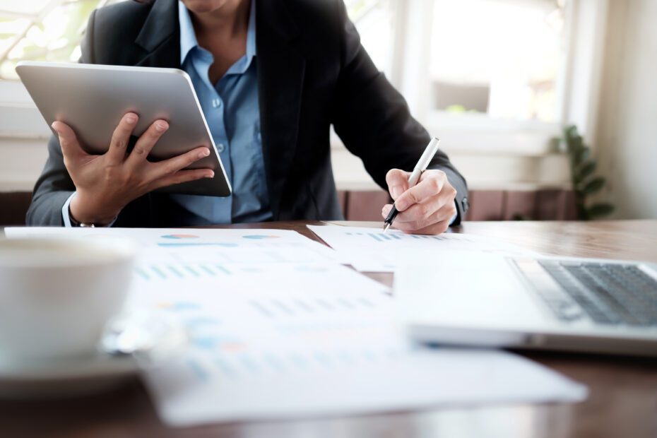 Como Contratar um Bom Consultor Financeiro Pessoal? 14 Como Contratar um Bom Consultor Financeiro Pessoal? - Pedro Braggio