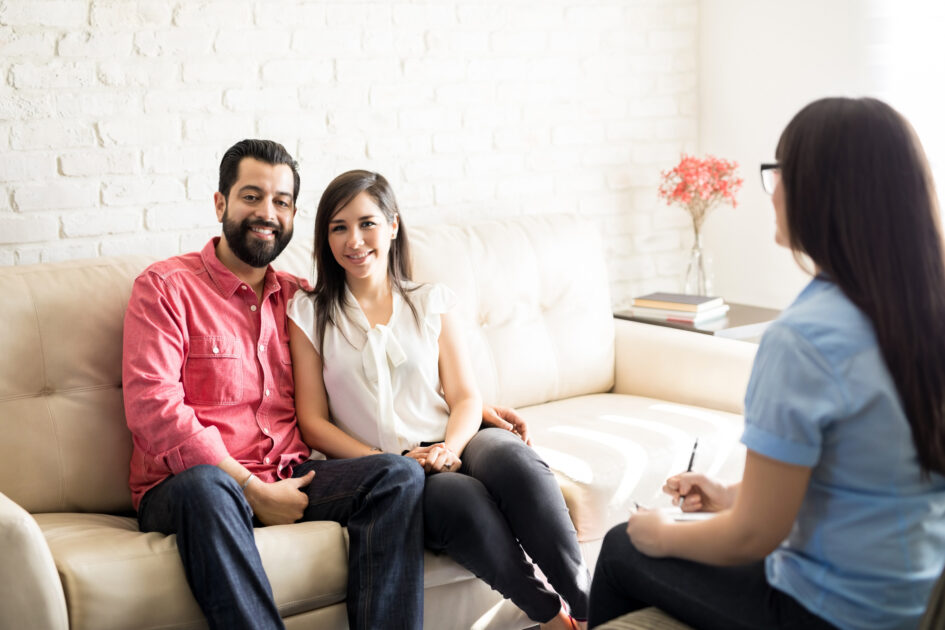 O Segredo nas Contas: Entendendo a Traição Financeira e o Risco para o Casamento 1 Casal supera traição financeira após sessão com psicanalista financeiro